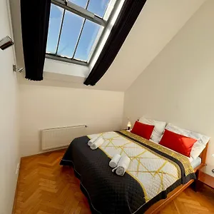 Apartment Riverbridge